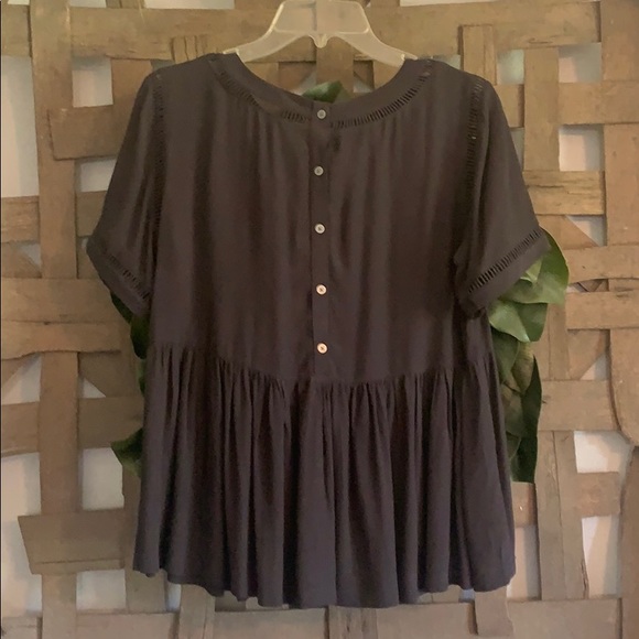 Loft Top - Picture 4 of 4